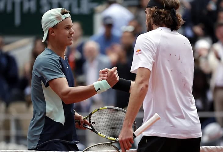 El danés Rune sorprende a Tsitsipas y jugará su primer cuartos de un grande - Roland Garros