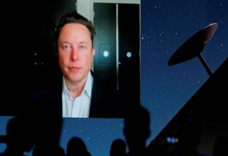 Elon Musk asegura ahora que sigue comprometido con la compra de Twitter