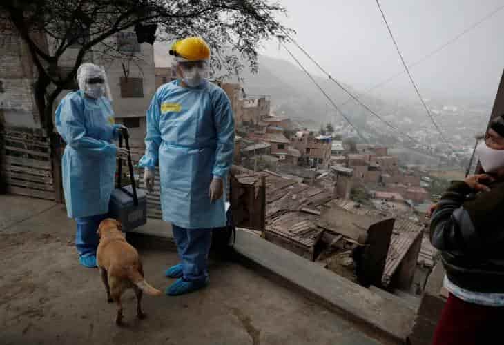 Es falso que “900.000 peruanos” padecerán hepatitis por la vacuna anticovid