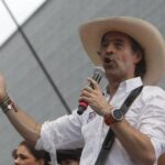 Fico Gutiérrez pide transparencia electoral al cerrar su campaña en casa