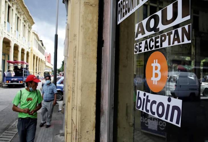 La caída del bitcóin agudiza la crisis fiscal en El Salvador, dice una economista