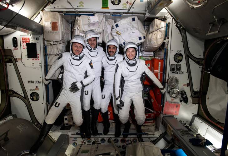 La misión tripulada Crew-3 inicia su viaje de vuelta a la Tierra desde la EEI