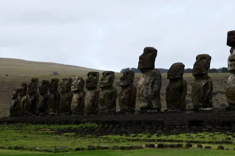 La remota Isla de Pascua se abrirá al turismo en agosto tras la pandemia