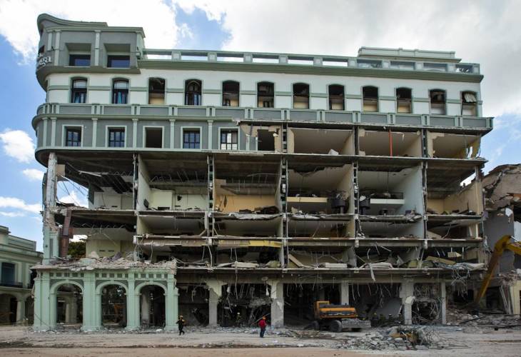 Las autoridades cubanas informan de 44 fallecidos tras la explosión en el hotel Saratoga
