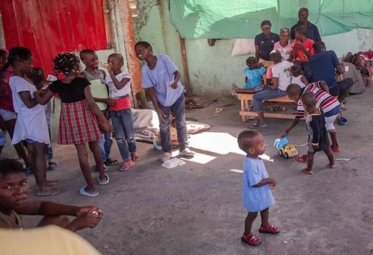 Los desplazados de la guerra urbana en Haití viven en condiciones inhumanas