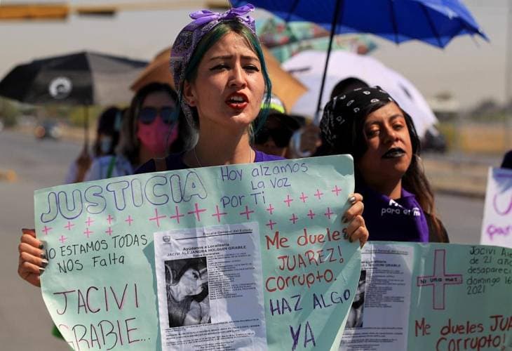 Mexicanos exigen justicia por un feminicidio hace un año en Ciudad Juárez