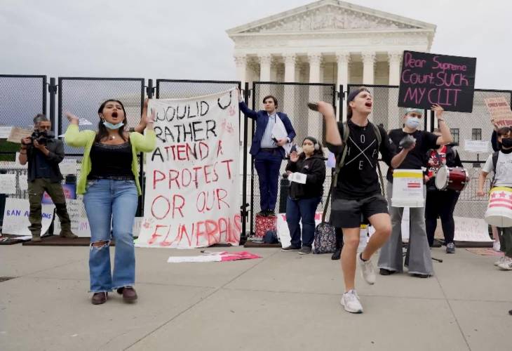 Una valla de dos metros rodea el Supremo de EE.UU. tras las protestas del aborto