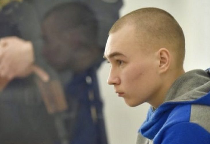 el soldado ruso Vadim Shishimarin, de 21 años, fue condenado a cadena perpetua en Ucrania