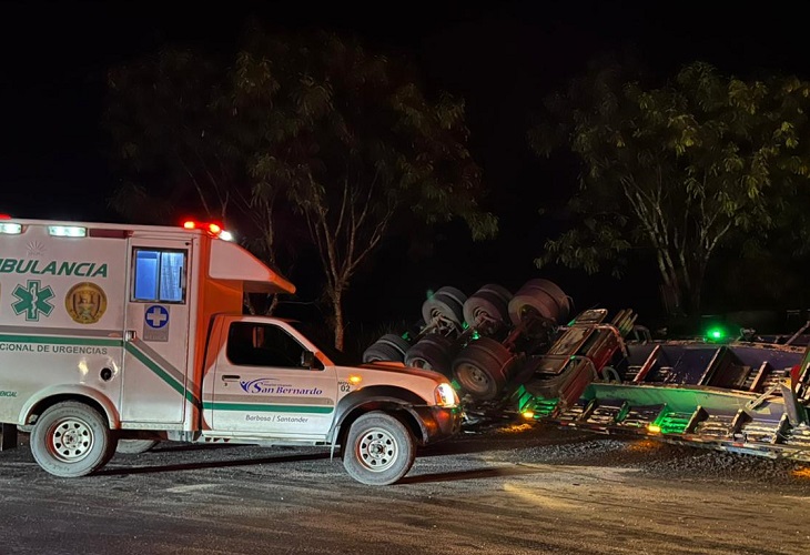Muere venezolana en bus de Berlinas que se estrelló en vía Bucaramanga - San Gil
