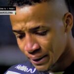 Byron Castillo se quiebra en llanto en pleno partido y pide: "Sácame, no puedo más"