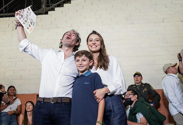 Fico Gutiérrez se queda en la carrera presidencial colombiana