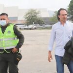 Policía confirma hallazgo de micrófono en sede de Fico Gutiérrez-2.500 Millones para Atentar contra Federico Gutiérrez: ¿Quién Está Detrás de las Amenazas?