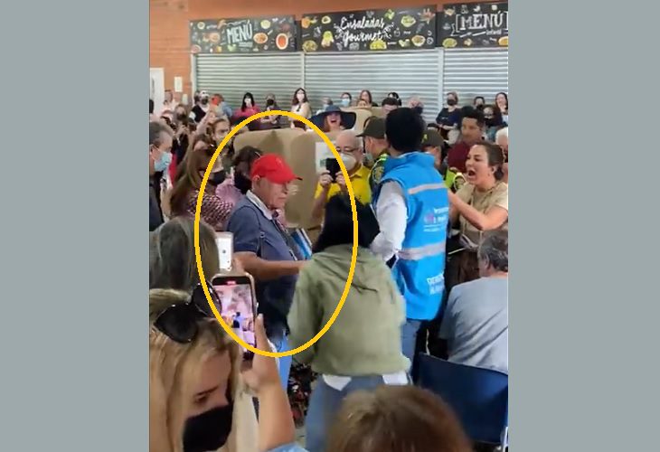 Hombre sacado del Colegio Marymount no tenía tarjetones diligenciados
