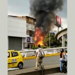 Incendio quema casas de 14 familias venezolanas que vivían del reciclaje en Cali