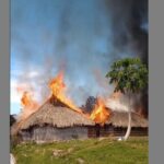 En la Sierra Nevada, incendio consume las casas del pueblo Kankawarwa