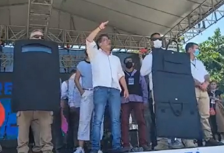 "Que los paracos vengan aquí", polémica frase de Petro en el Magdalena