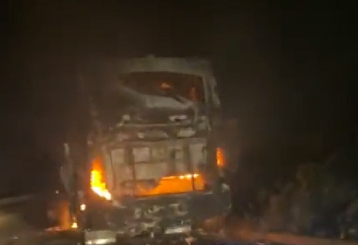 Delincuentes queman bus de Coonorte a pocos kilómetros de llegar a Anorí