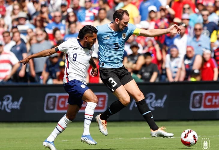 0-0. Uruguay domina pero no sentencia a Estados Unidos