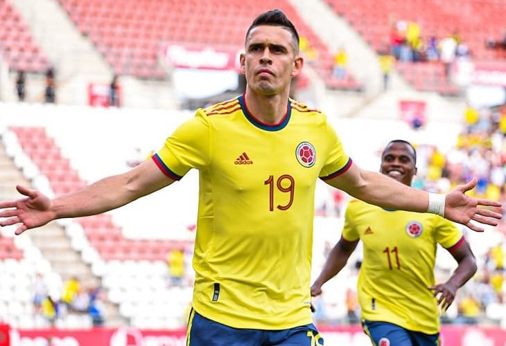0-1. Un gol de Santos Borré da Colombia la victoria en Murcia