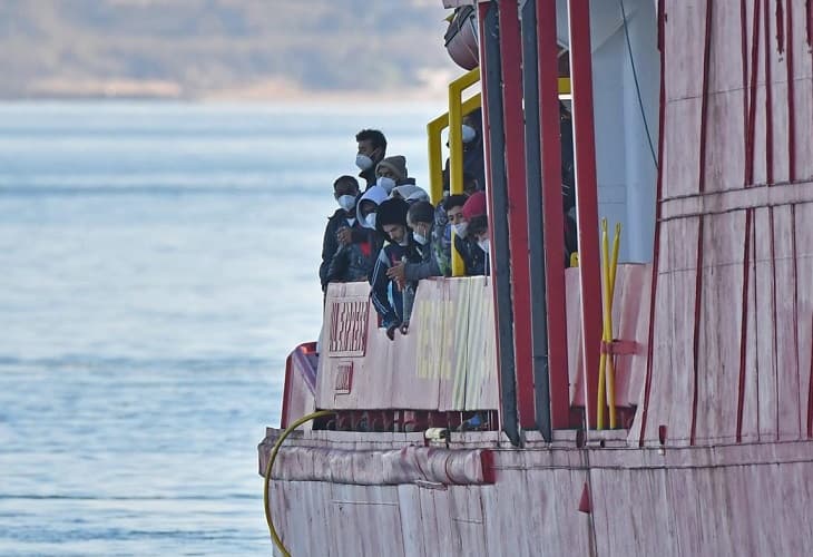 22 migrantes desaparecidos y un muerto en un naufragio presenciado por MSF
