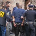 Acusan de asesinato a hombre que mató sin provocación en metro de Nueva York