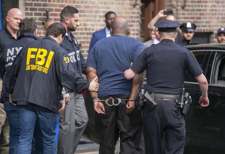 Acusan de asesinato a hombre que mató sin provocación en metro de Nueva York