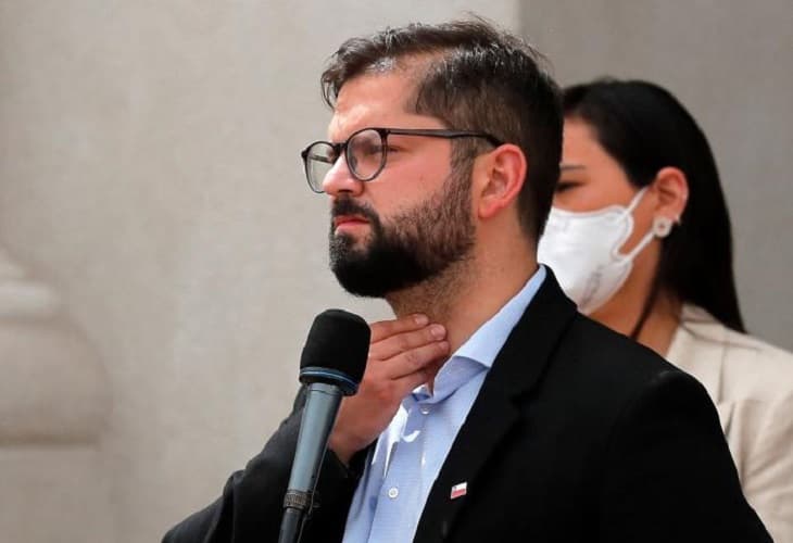 Boric pide combatir las noticias falsas sobre la nueva Constitución