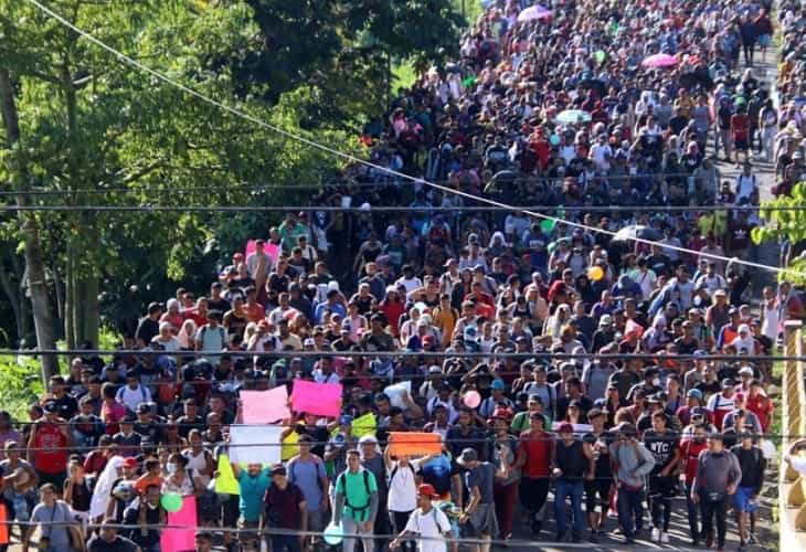 Caravana con 3.000 migrantes sale de sur de México en busca de regularización