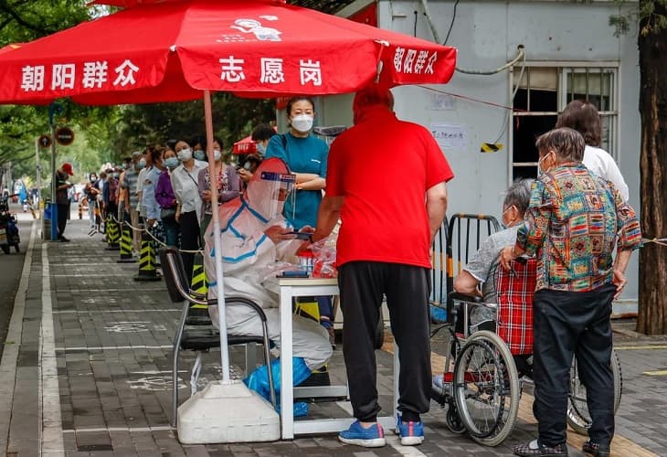 China registra 54 nuevos casos de covid, 23 por contagio local