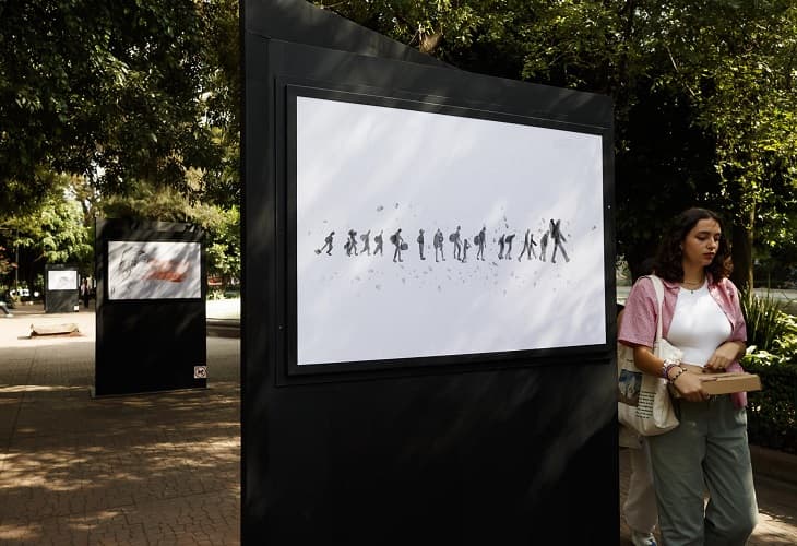 Dan voz a migrantes en muestra Trayectos- Relatos de mujeres en el camino