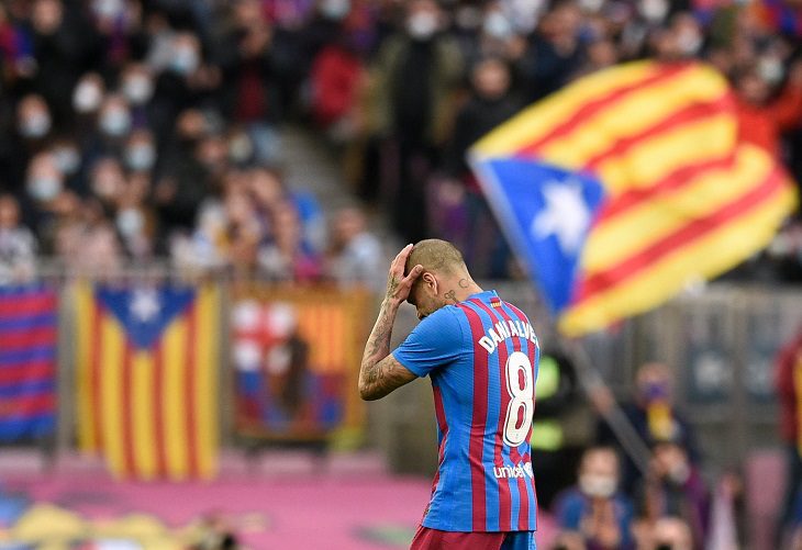 A 7 meses de su arribo, Dani Alves confirma que no seguirá en el Barcelona