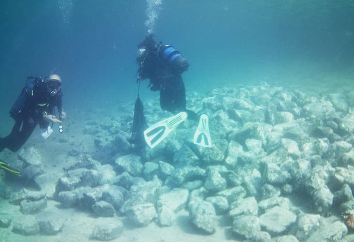 Descubren restos arqueológicos de hace más de 8.000 años en el mar Egeo