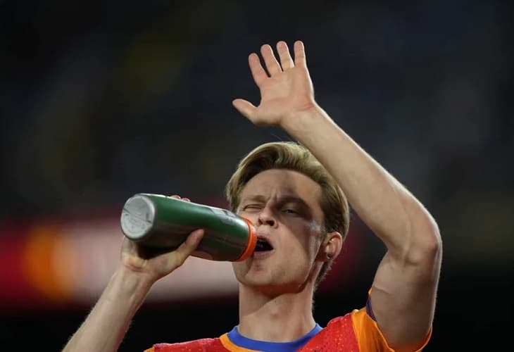 El Manchester United confía en el fichaje de De Jong