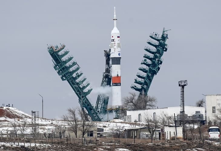 El carguero ruso Progress MS-20 se acopla con éxito a la Estación Espacial