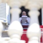 El papa Francisco pide que se abandone la violencia e invita al diálogo en Ecuador