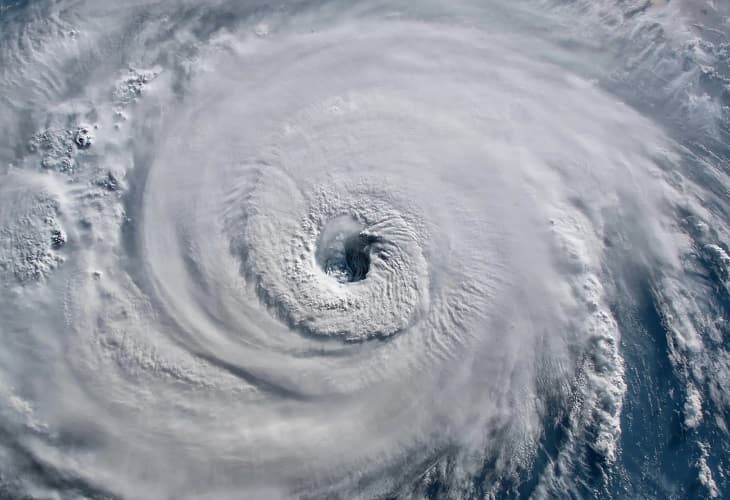 El sur de Florida se alista para primera tormenta de la temporada ciclónica
