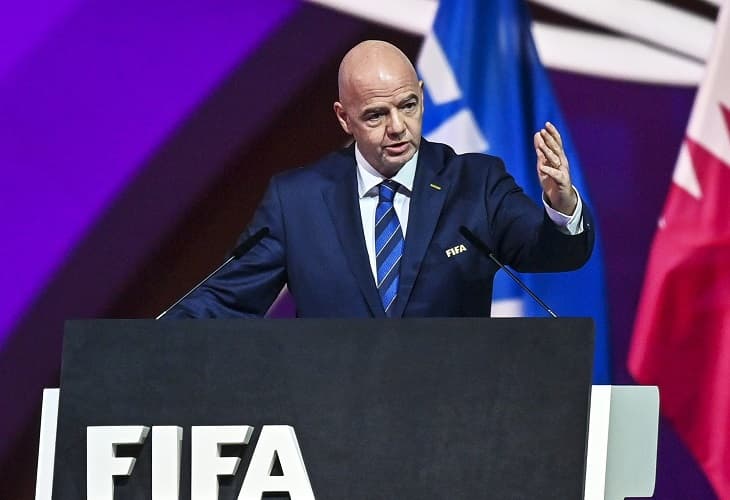 Infantino felicita a los 32 equipos mundialistas e invita al mejor mundial