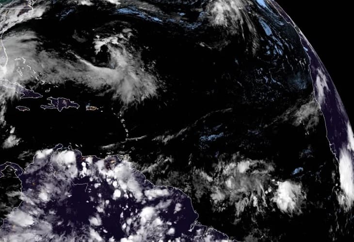 La tormenta tropical Alex se fortalece en su camino a Bermudas