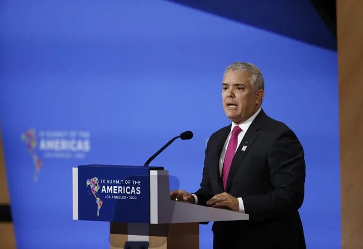 “Las fronteras con Venezuela están abiertas”, responde Duque a Petro