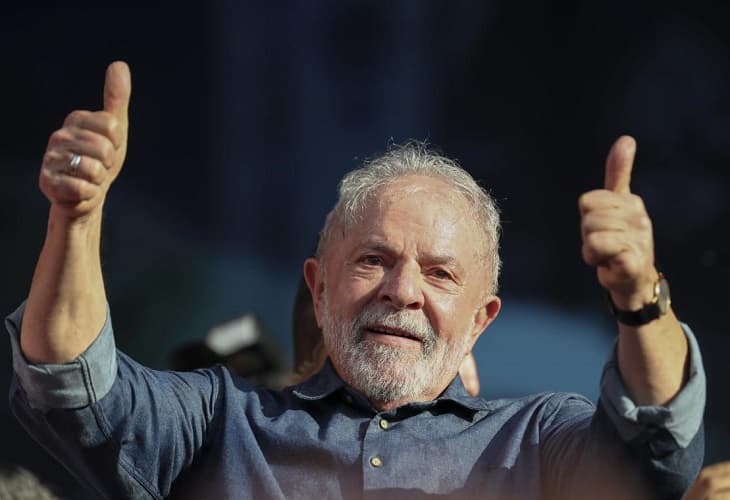 Lula mantiene una ventaja sobre Bolsonaro y ganaría elecciones en la primera vuelta