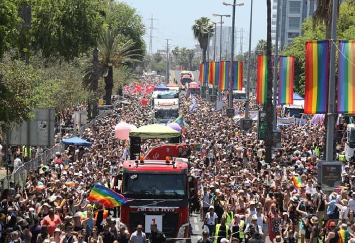 Más de 170.000 personas acuden al célebre desfile LGBT+ de Tel Aviv