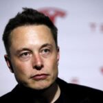 Musk amenaza con no consumar la compra de Twitter por las cuentas falsas y el spam