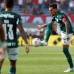 Palmeiras marca cuatro goles en 7 minutos y se afianza como líder de la liga