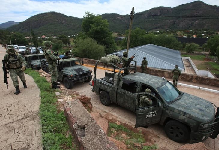 Recuperan cuerpos de sacerdotes jesuitas y guía turístico asesinados en norte de México