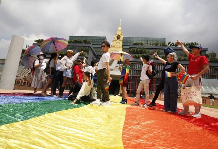 Tailandia da un primer paso para legalizar matrimonio igualitario
