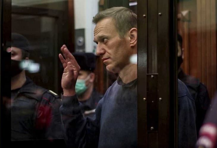 Trasladan a Navalni a una prisión de alta seguridad tras una nueva condena