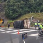 Accidente múltiple en Los Muros, vía Ubaté-Zipaquirá, dejó un muerto