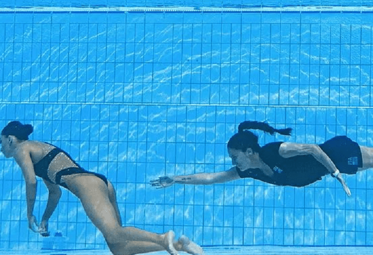 Anita Álvarez es rescatada de piscina en Budapest este 22