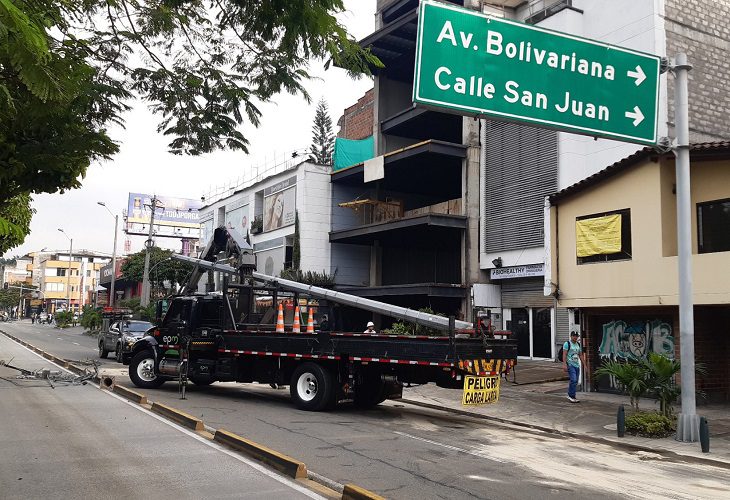 La caída de un poste ocasionó que el Metroplús tuviera retrasos este jueves