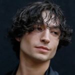 policía estadounidense busca a Ezra Miller, protagonista de Flash